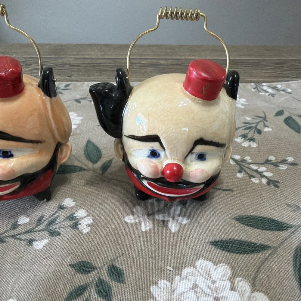 Vintage‎ Japan Salt & Pepper Shakers Clown Teapot Kettle Ceramic Pair